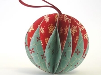 Homemade Gifts Made Easy Paper Christmas Sphere